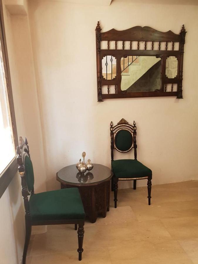 Mardin Tarihi Ulu Cami Yani, Tarihi Konak Luaran gambar